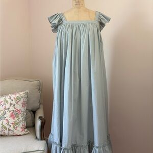 Chic Mable Duck Egg Blue Maxi Dress with Ruffled Details / Pockets